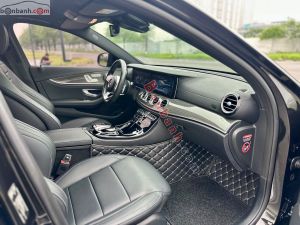 Xe Mercedes Benz E300 AMG 2020