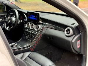 Xe Mercedes Benz C300 AMG 2015