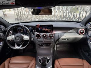 Xe Mercedes Benz C300 AMG 2020